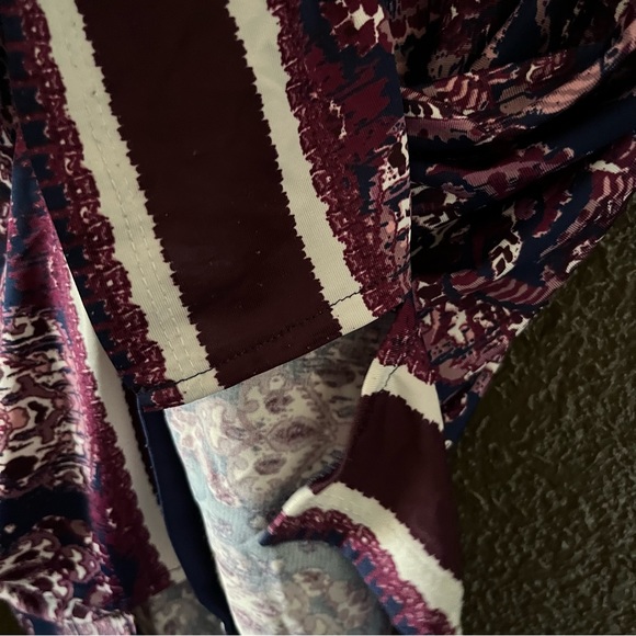 Purple Patterned 3/4 Sleeve Top with Metal Detail on Chest, Size Petite PXL - Picture 5 of 5